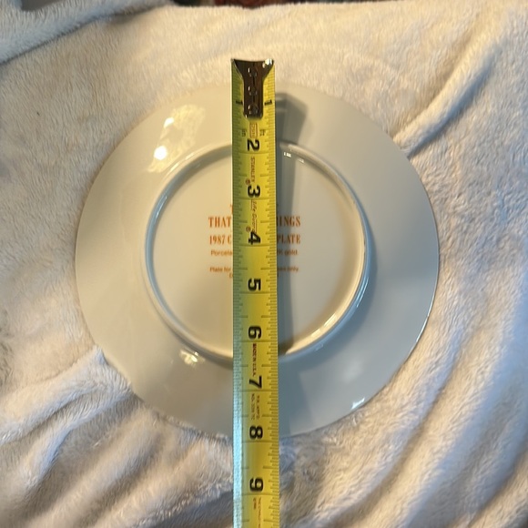 1987 Avon Collectible Christmas Plate “That Magic Christmas Brings” - Picture 3 of 4